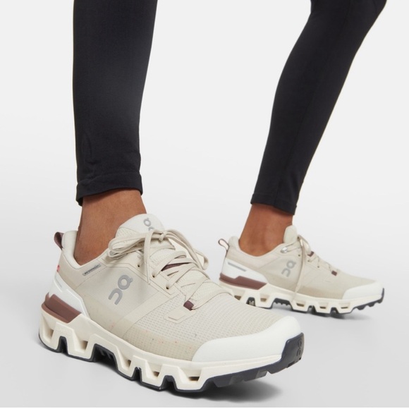On Running Shoes - On Running Cloudwander Waterproof Shoes Sand Ivory 9